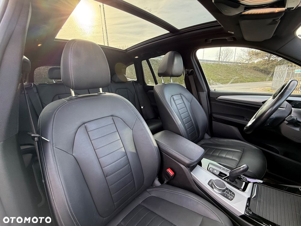 BMW X3 xDrive20i sport - 38