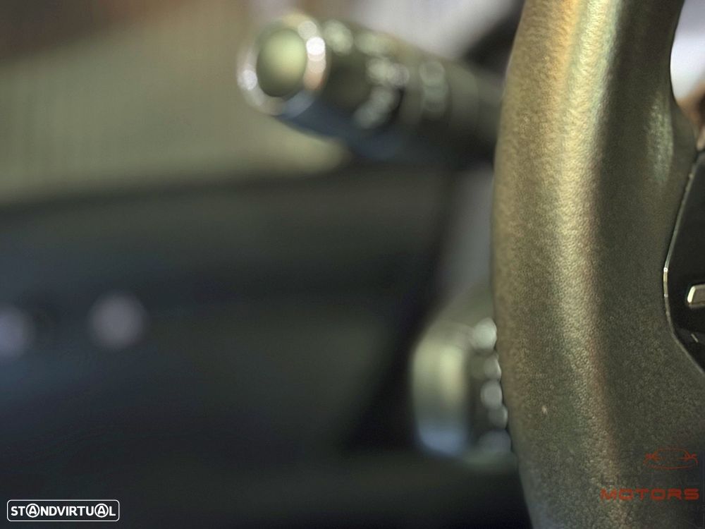 Peugeot 208 1.2 PureTech Allure Pack - 24