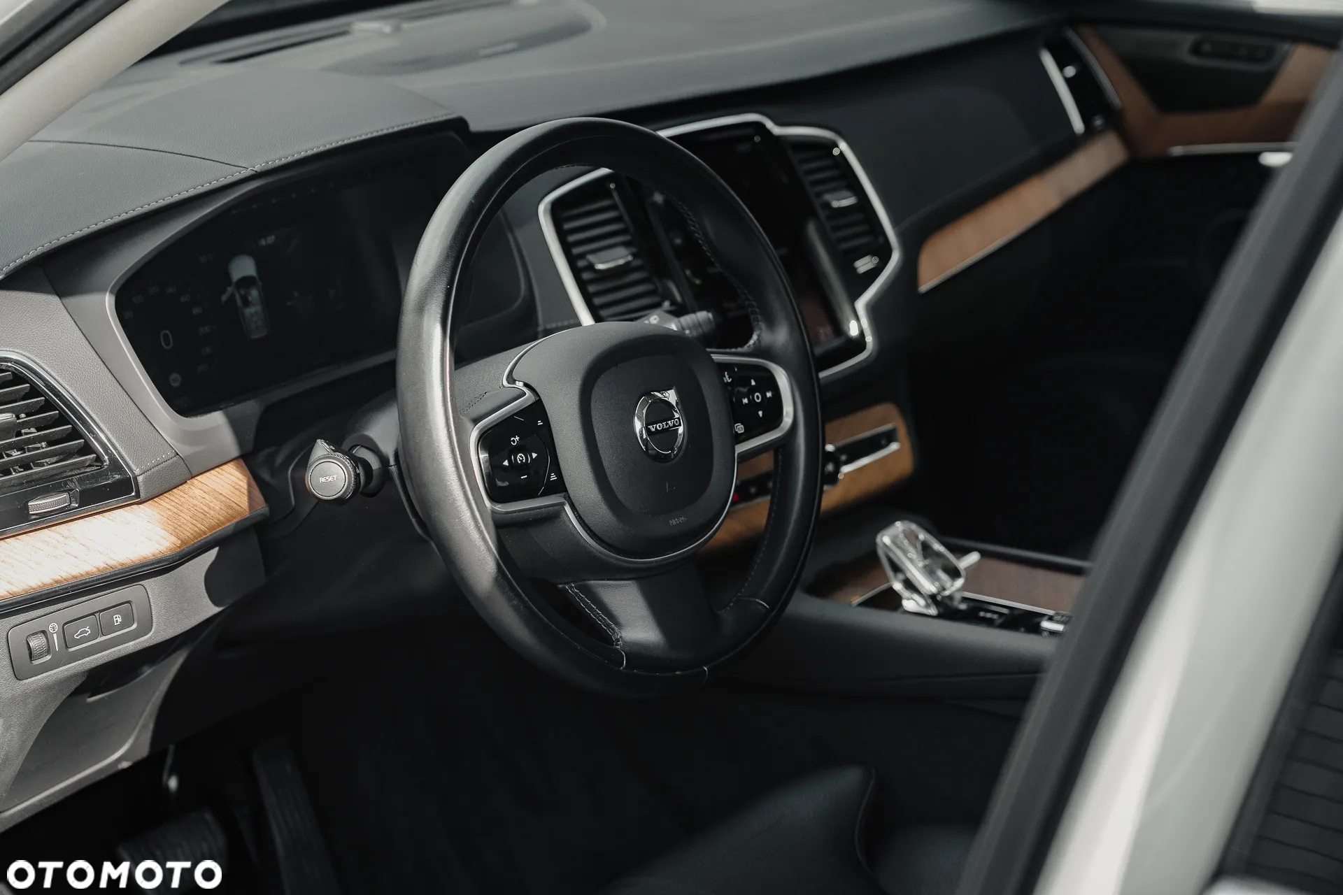 Volvo XC 90 T8 AWD Recharge Geartronic Inscription Edition - 16