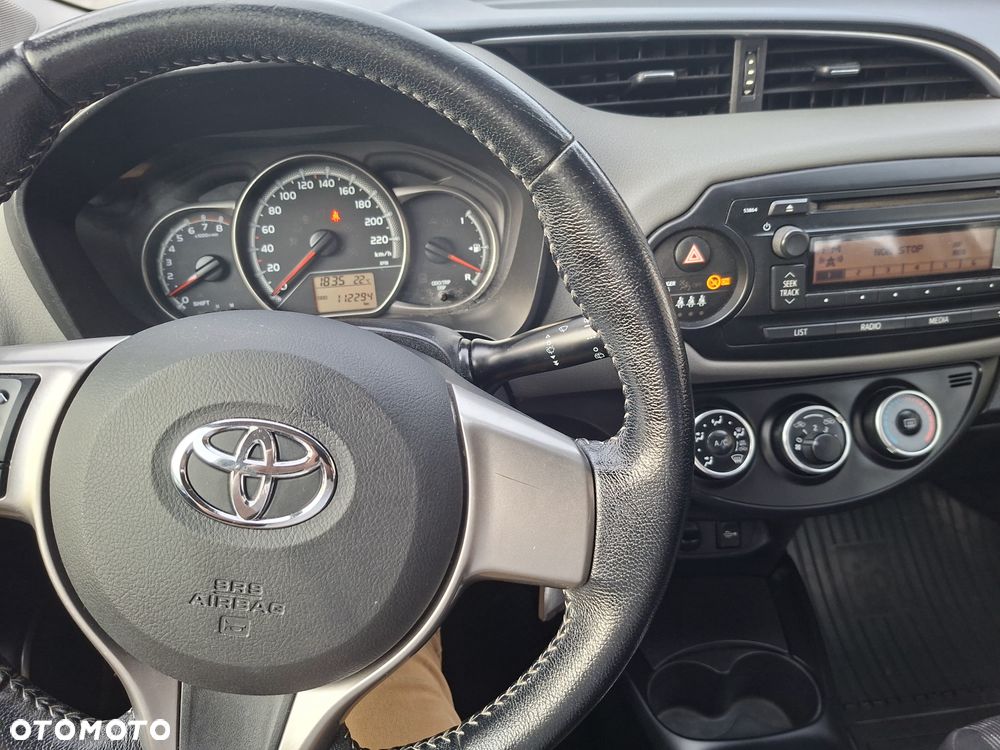 Toyota Yaris 1.0 Active - 11