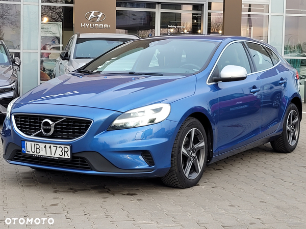 Volvo V40 D2 Drive-E R-Design Momentum