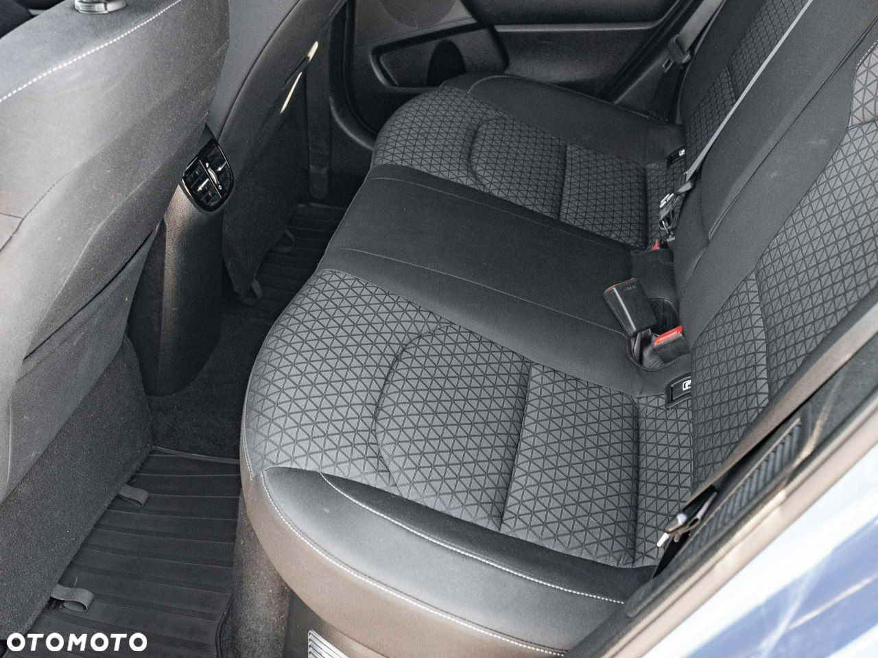 Kia Ceed - 26