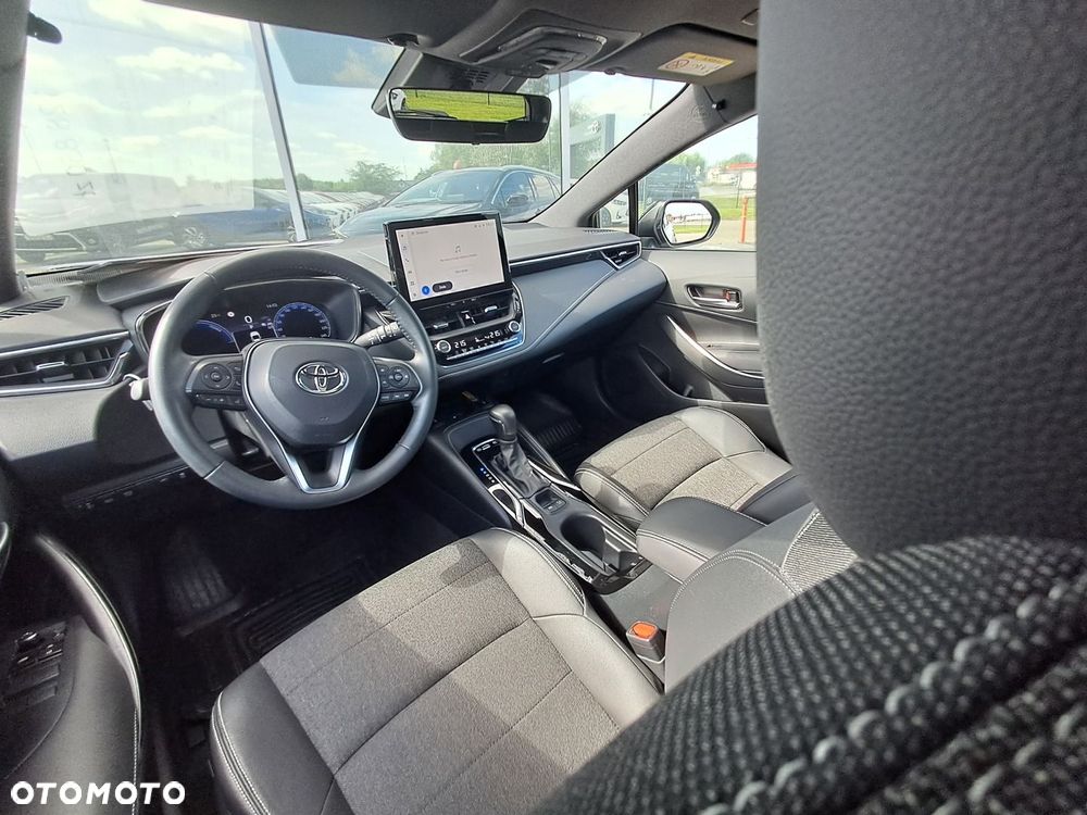 Toyota Corolla 1.8 Hybrid Style - 17