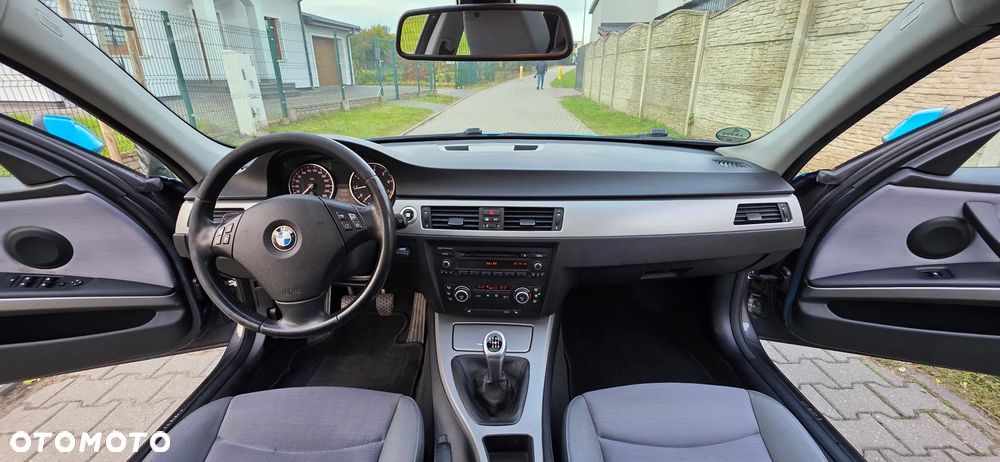 BMW Seria 3 - 18