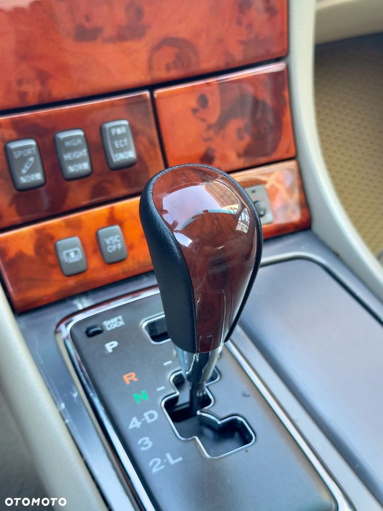 Lexus LS High Class - 30