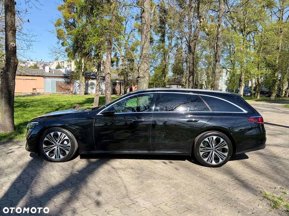 Mercedes-Benz Klasa E 300de 4Matic 9G-TRONIC Edition AVANTGARDE - 3