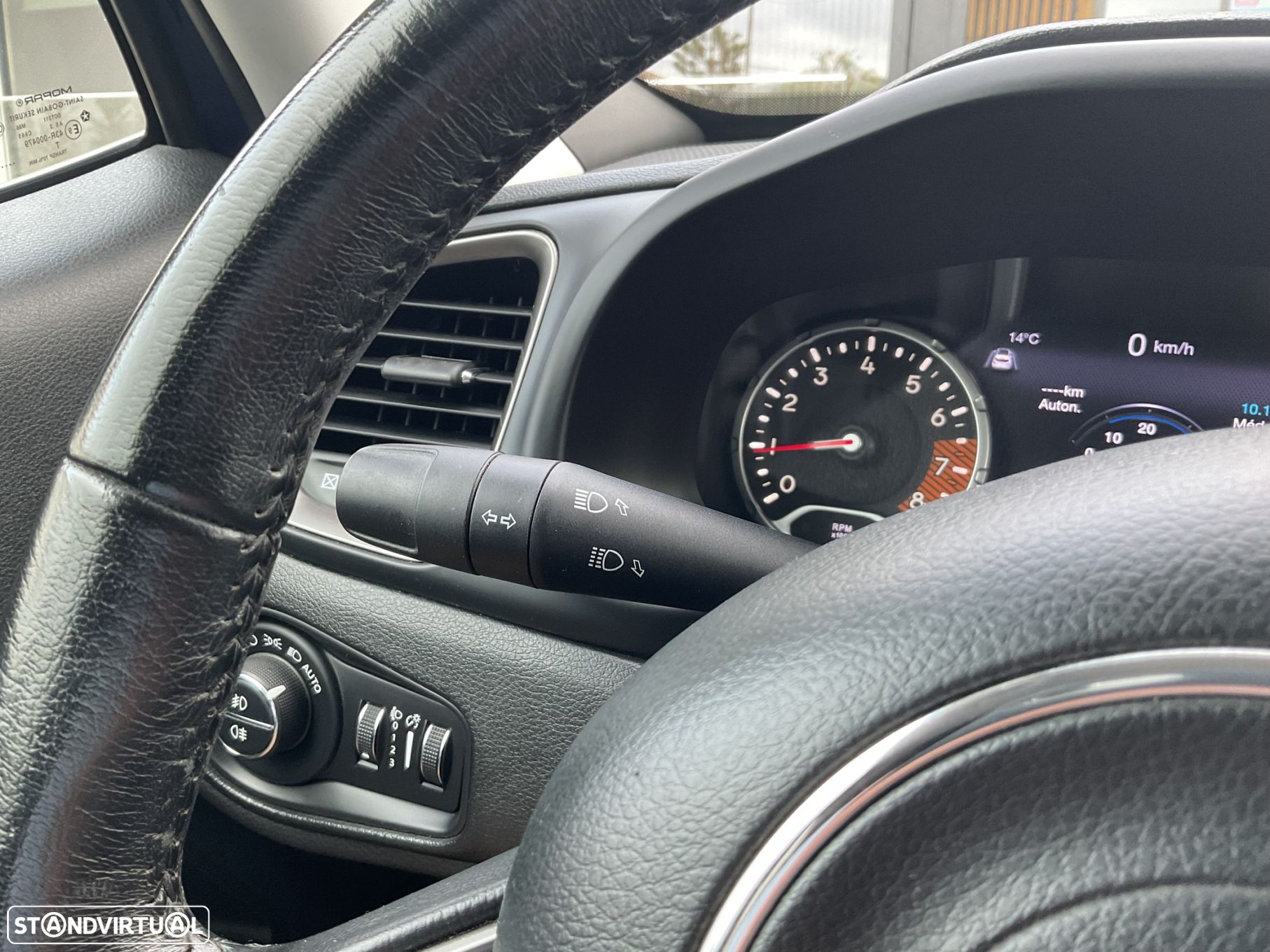 Jeep Renegade 1.0 T Limited - 31