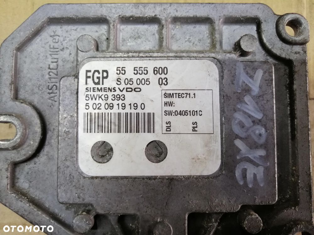Opel  Astra Vectra Zafira 1.8 16V Z18XE sterownik silnika 5WK9393 55555600 - 3