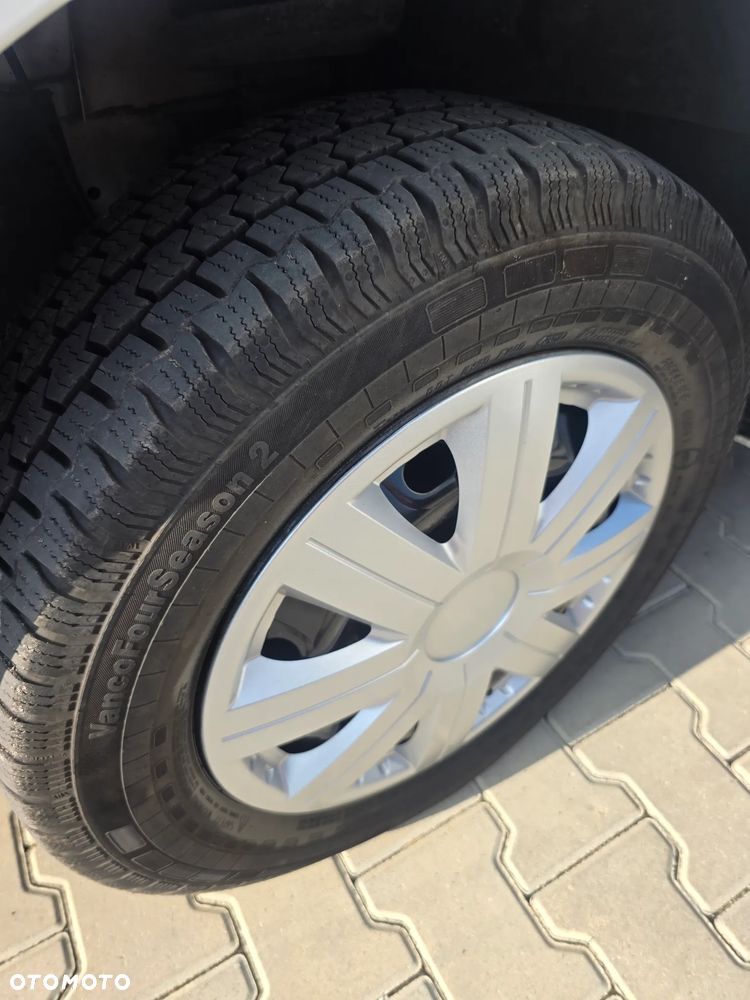 Renault Trafic vivaro 2018 r L2H2 przebieg 107400 km dlugi wysoki klima tempomat nawigacja - 28