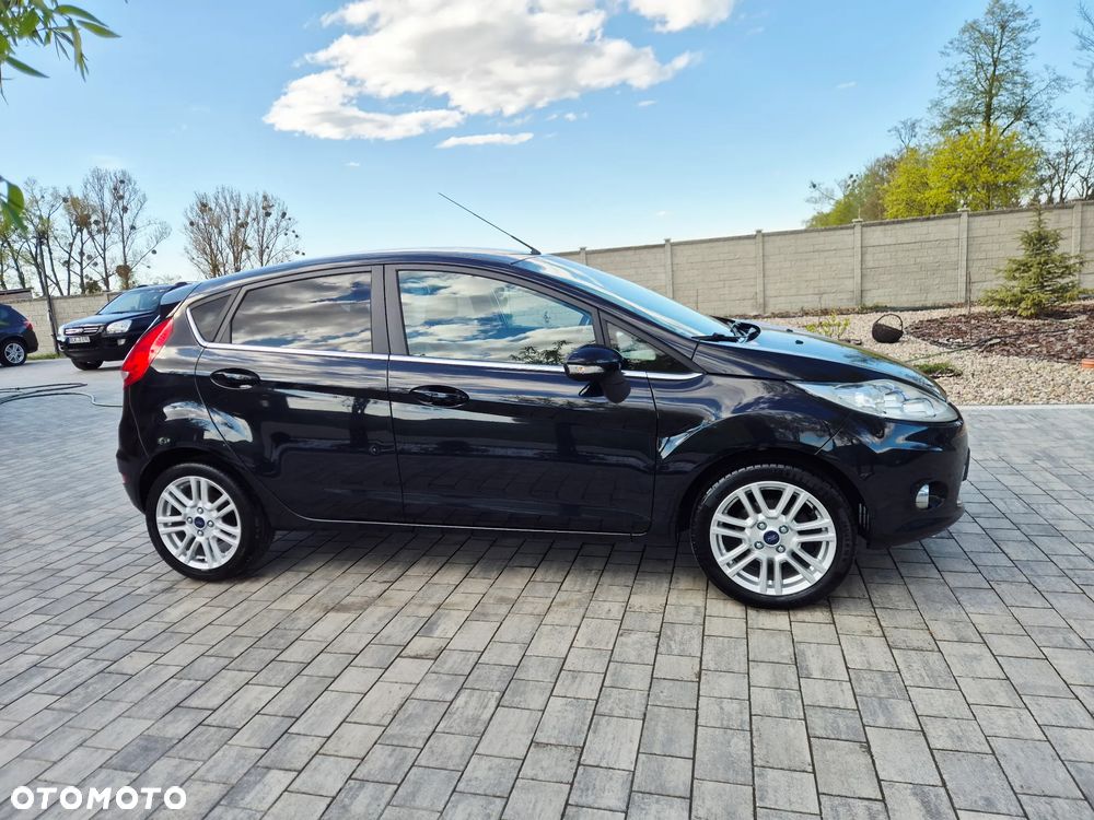 Ford Fiesta 1.4 Champions Edition - 11
