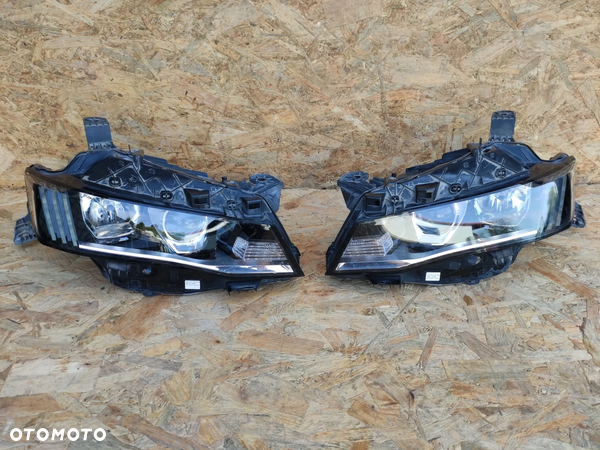 LAMPY PRZÓD PEUGEOT 508 II