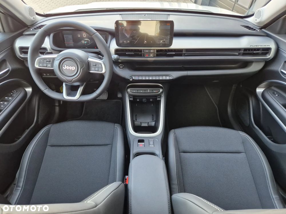 Jeep Avenger 1.2 T3 mHEV Summit FWD eDCT6 - 22
