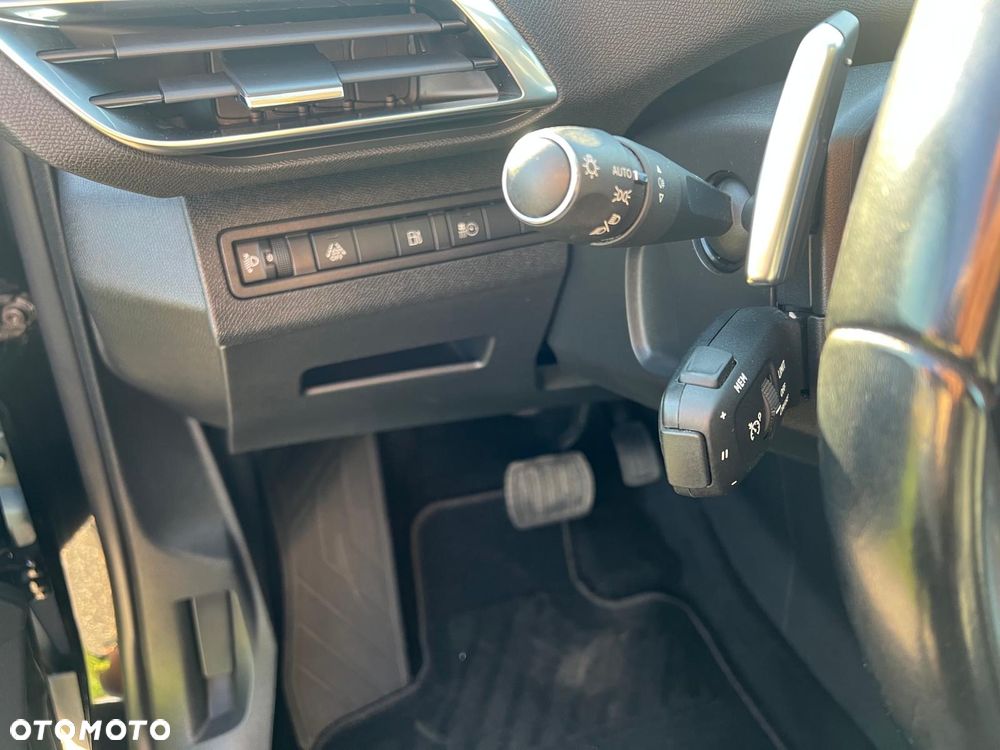 Peugeot 3008 1.6 PureTech Hybrid PHEV Allure Pack S&S EAT8 - 22