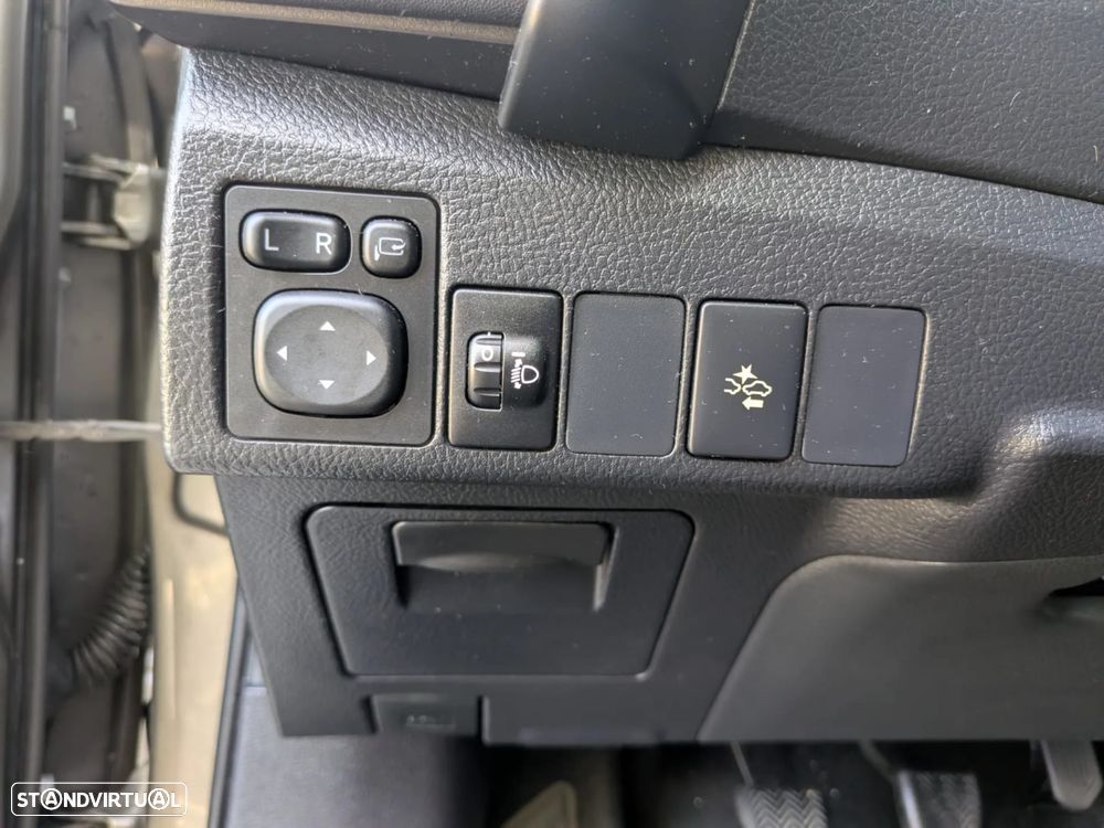 Toyota Auris 1.4 D-4D Comfort+Pack Techno - 7