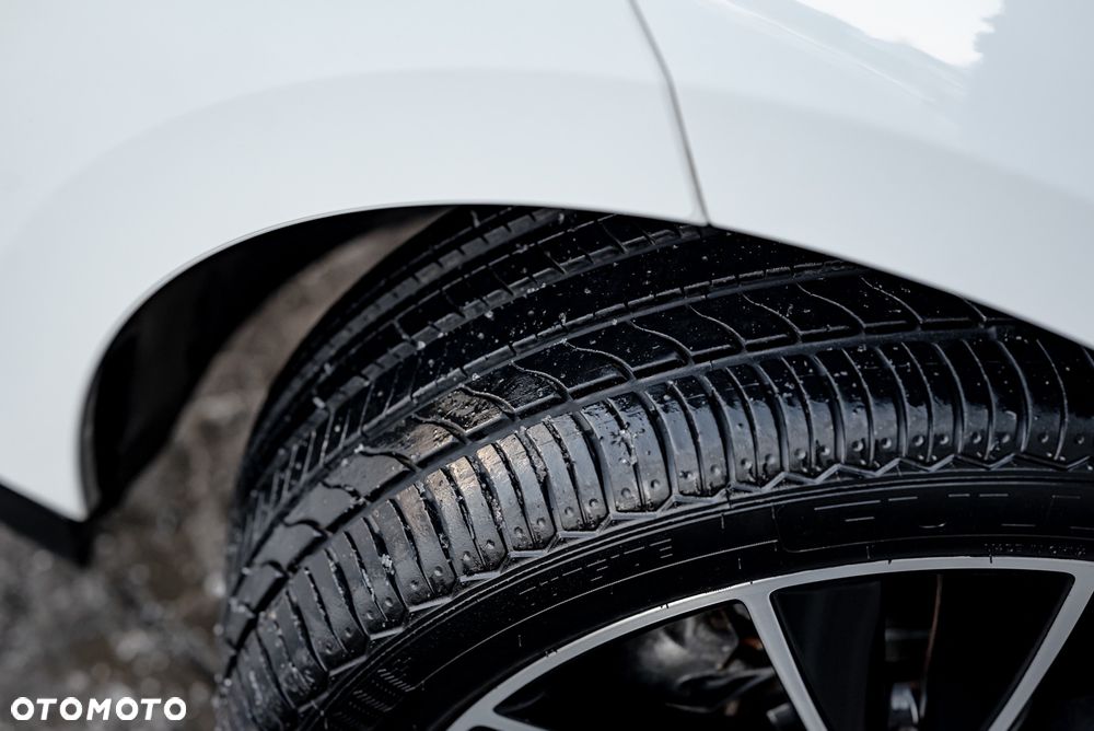 Renault Megane ENERGY TCe 115 Start & Stop Bose Edition - 4