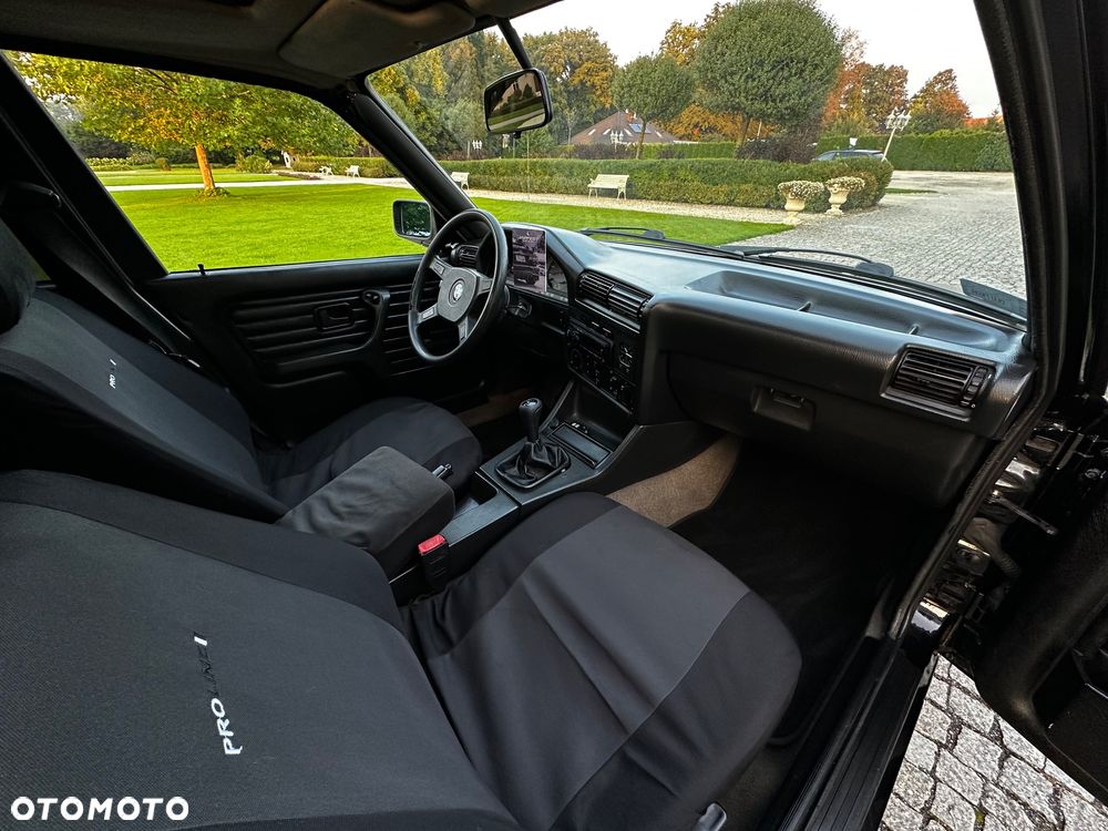BMW Seria 3 320i - 14