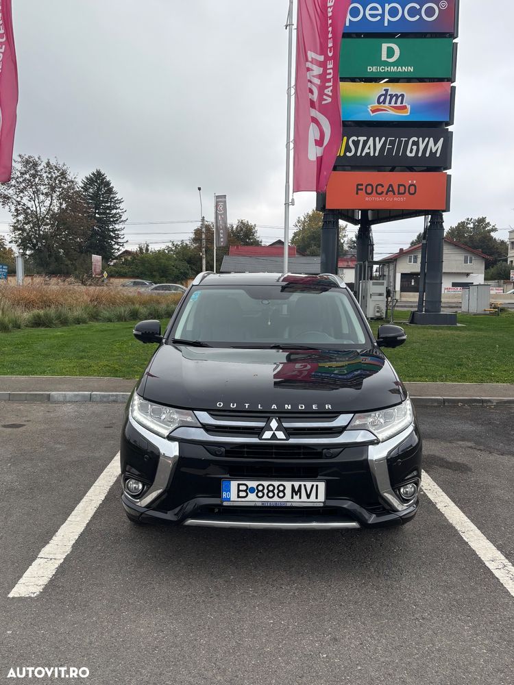 Mitsubishi Outlander - 4