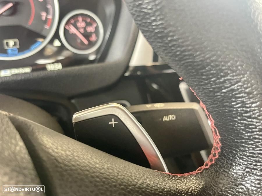BMW 330 e iPerformance Line Sport - 16