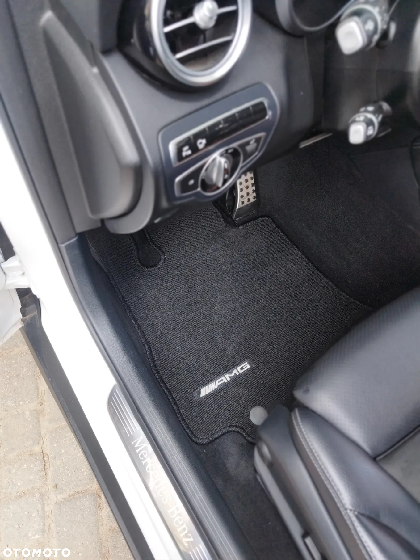 Mercedes-Benz GLC 220 d 4Matic 9G-TRONIC AMG Line - 12