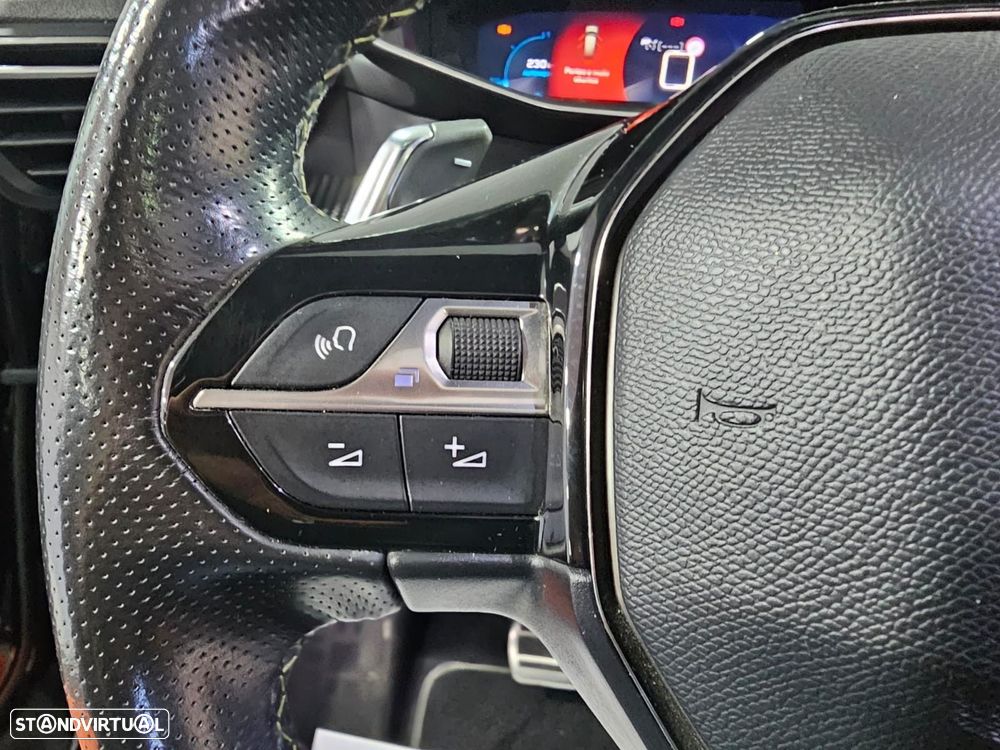 Peugeot 2008 1.2 PureTech GT EAT8 - 16