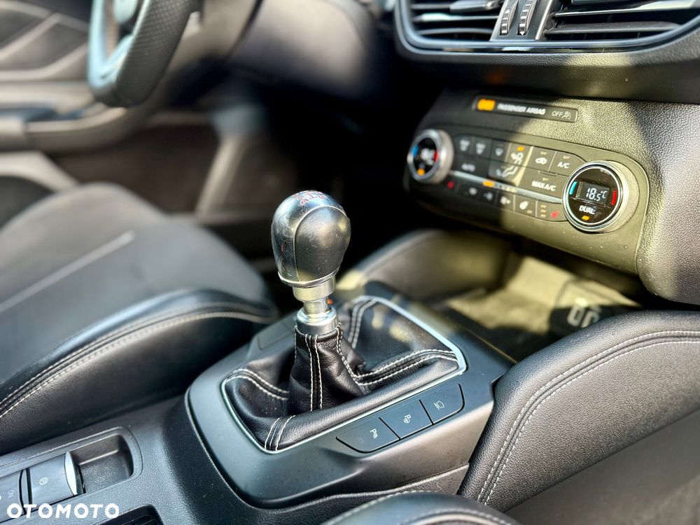 Ford Focus SW 2.0 EcoBlue ST - 19