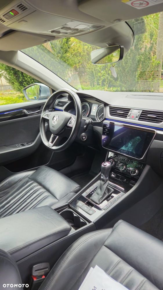 Skoda Superb 2.0 TDI L&K DSG - 36
