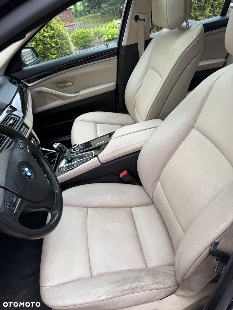 BMW Seria 5 528i xDrive - 10