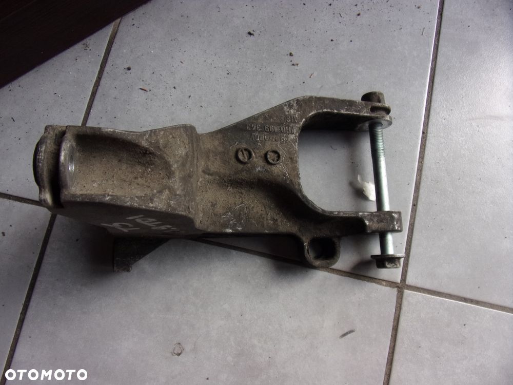 Łapa silnika Volkswagen Transporter T5 1.9TDI 7H0199343
