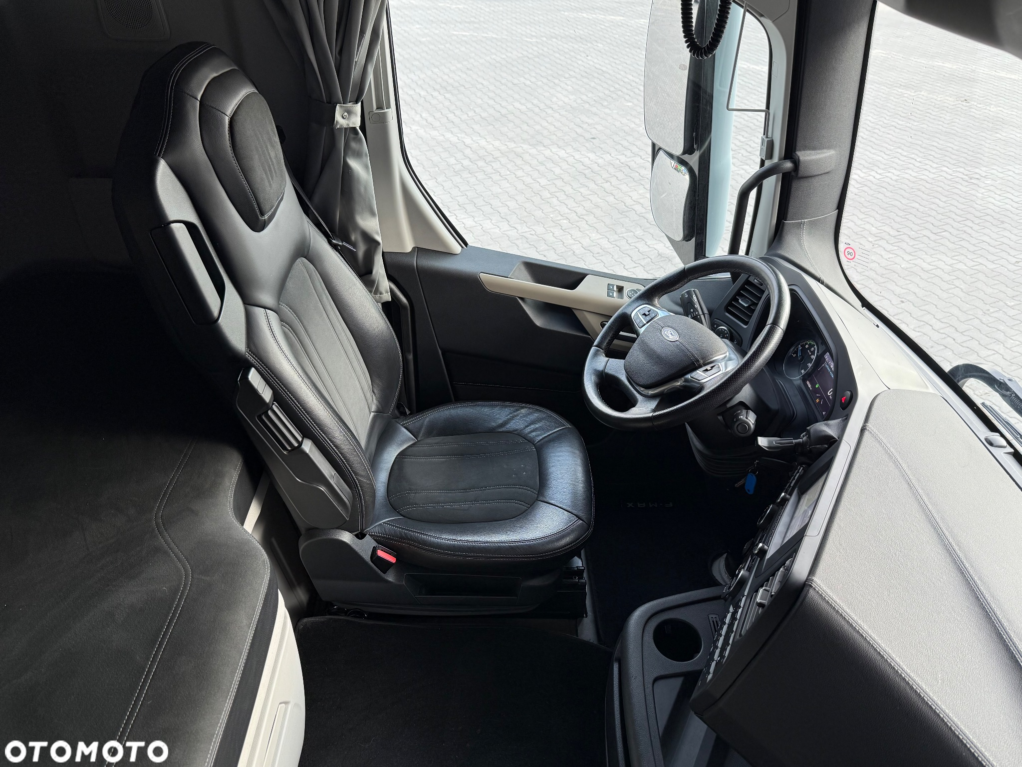Ford F-MAX Retarder 16 biegów Luxury LED Navi TV Skóry el. wspomaganie - 7