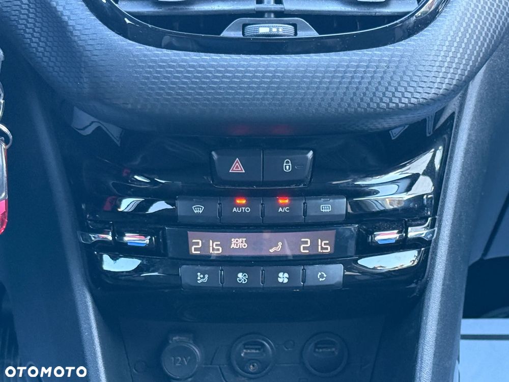 Peugeot 2008 1.2 VTi Allure - 13