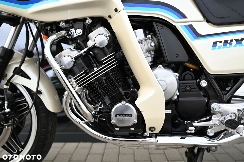 Honda CBX - 11