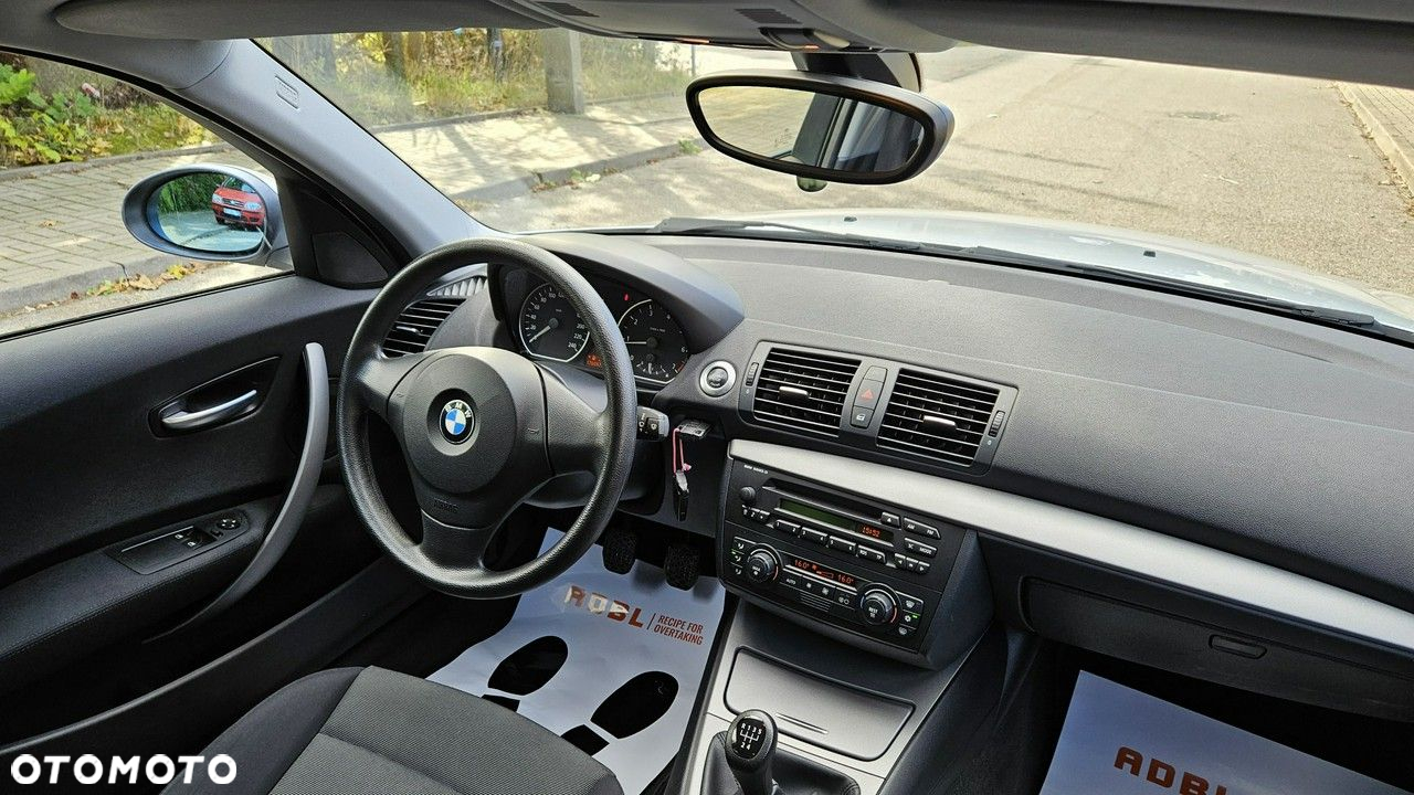 BMW Seria 1 116i - 15