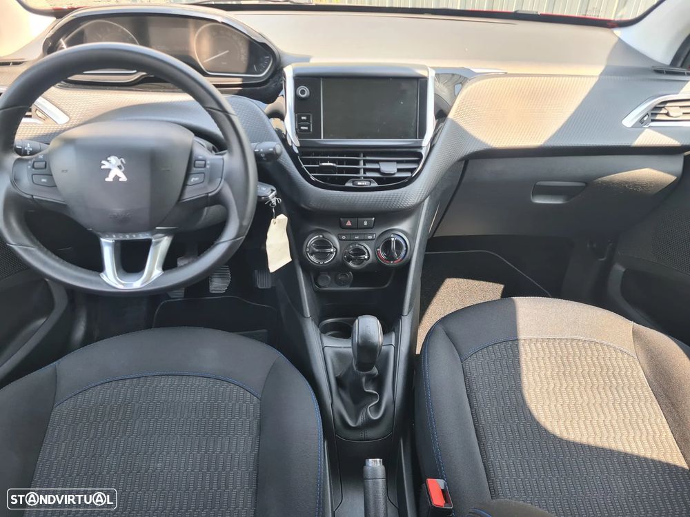 Peugeot 208 1.2 VTi SE Style - 6