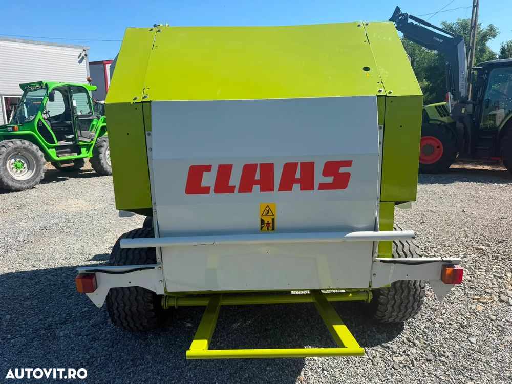 Claas Rollant 250 RC - 5