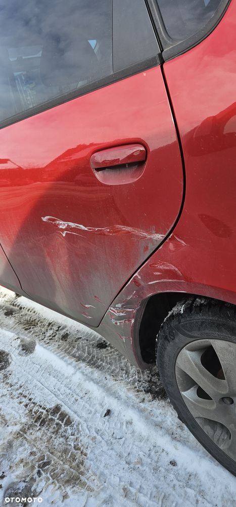 Mitsubishi Colt 1.1 - 10