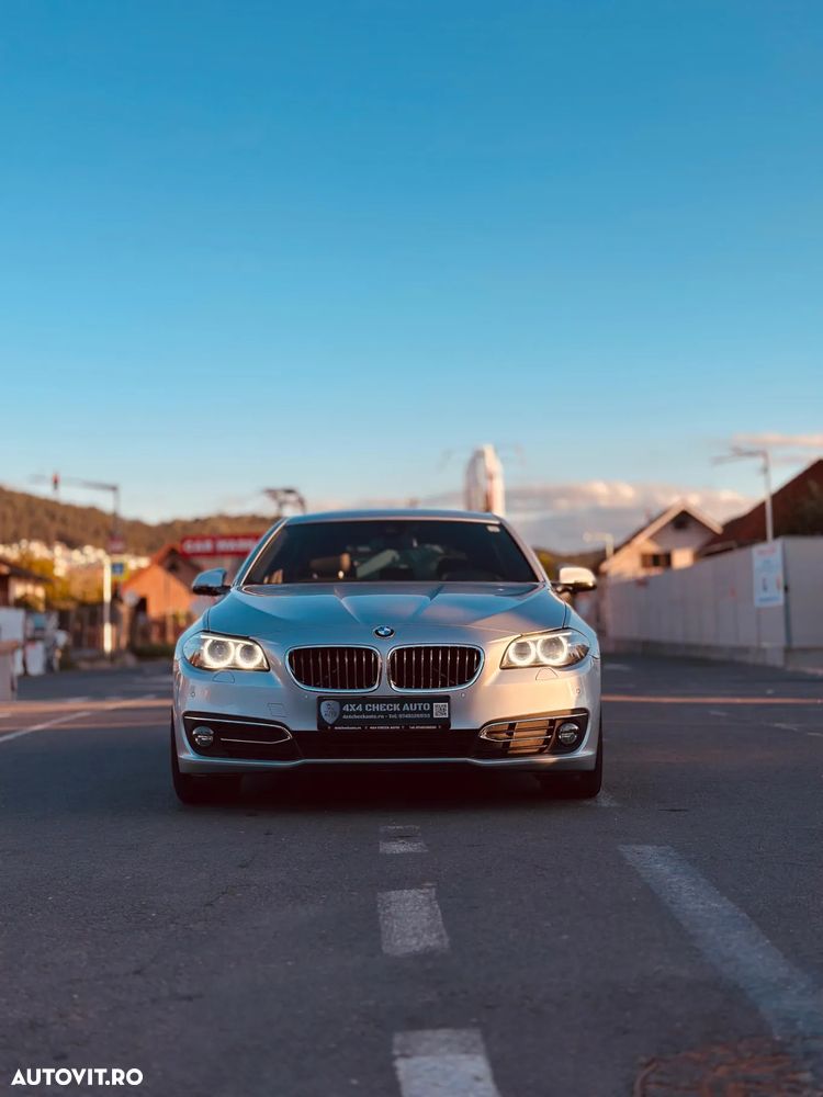 BMW Seria 5 520d xDrive Touring Aut. Luxury Line - 2