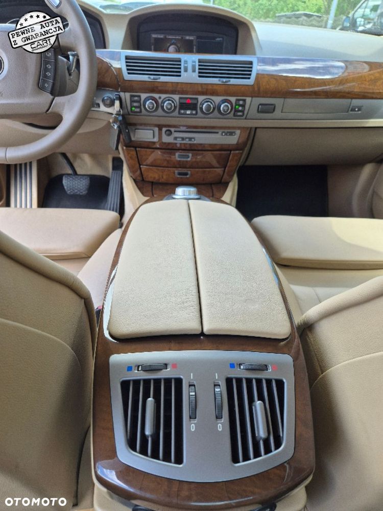 BMW Seria 7 - 18