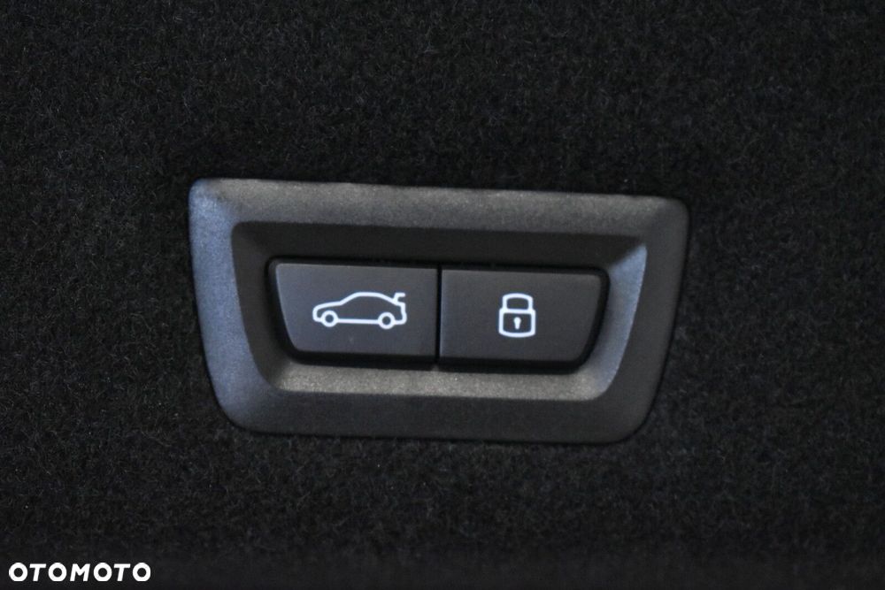 BMW Seria 7 - 30