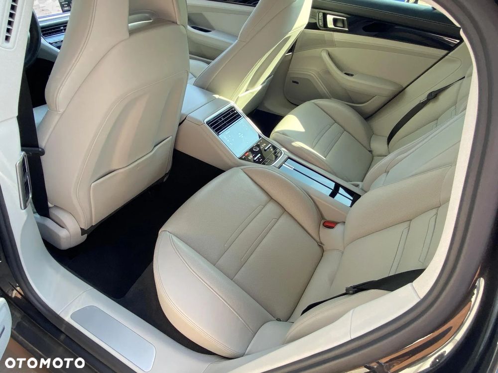 Porsche Panamera 4S Diesel - 28