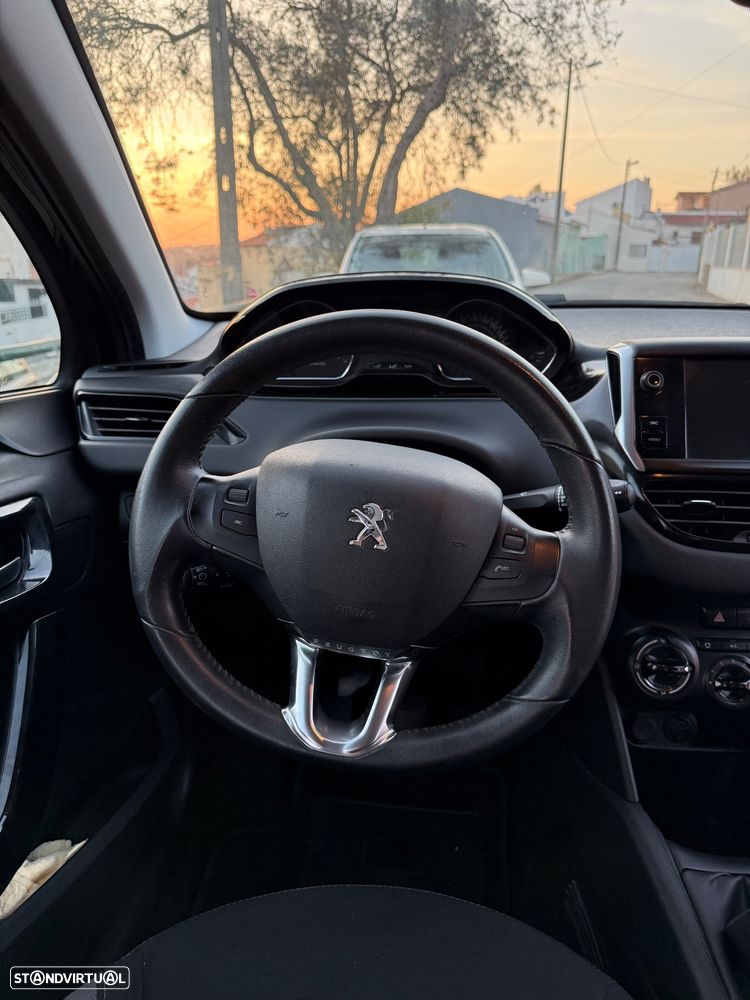 Peugeot 208 1.2 PureTech Style - 9