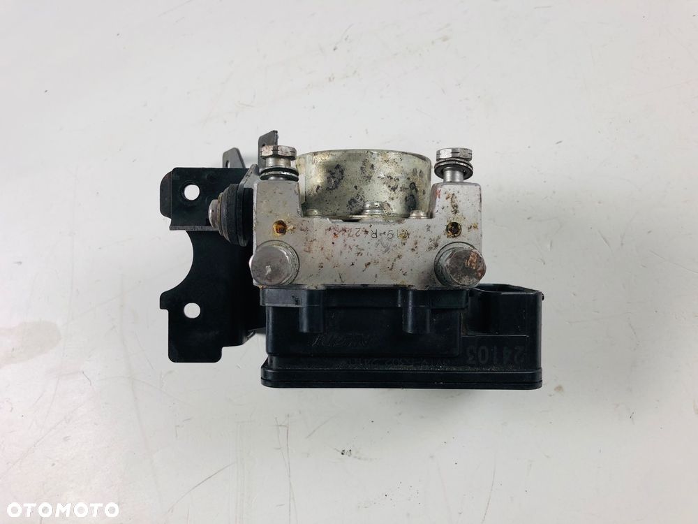 Triumph Tiger 800 ABS Pompa przeciwblokująca - 8