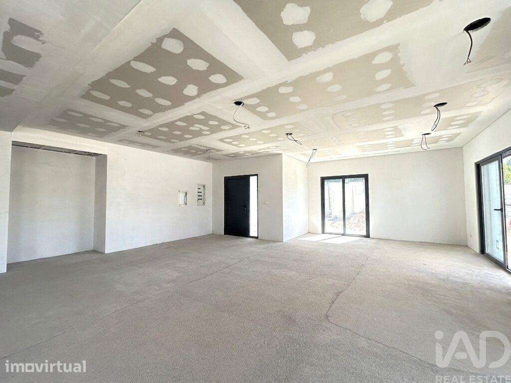 Casa / Villa T3 em Loulé (São Clemente) de 266,00 m2 - Grande imagem: 2/22