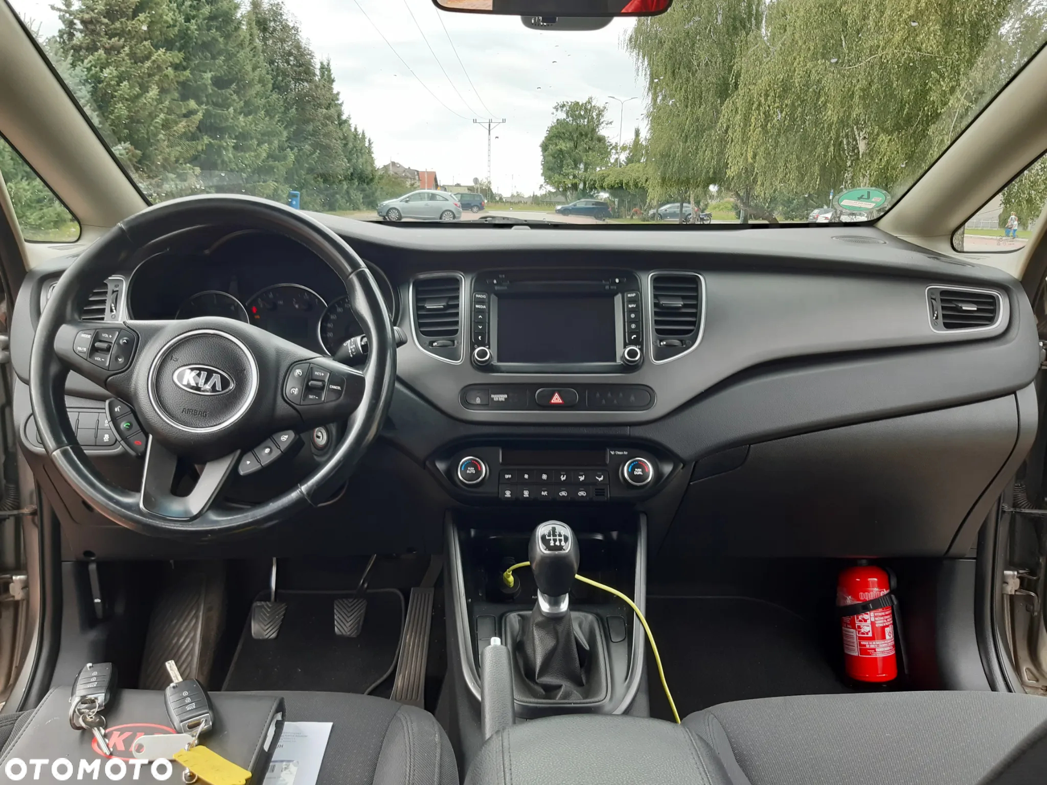 Kia Carens 1.7 CRDi 115 Dream Team Edition - 14