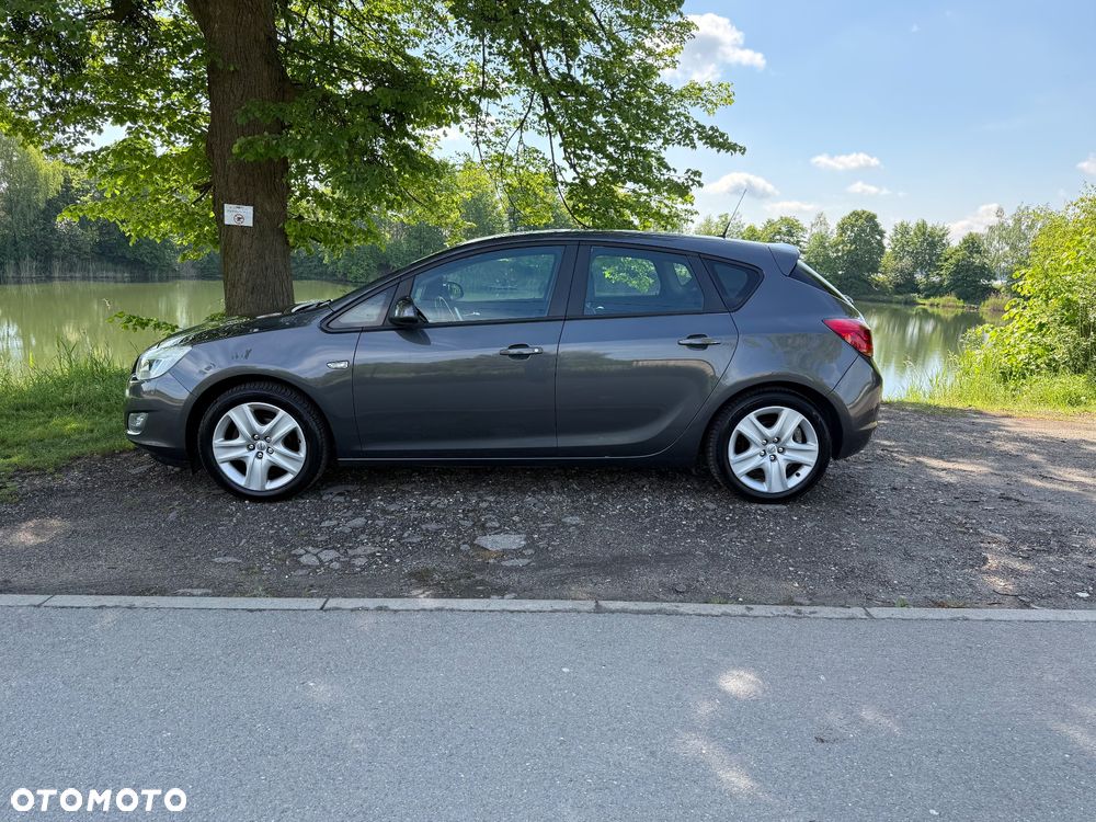 Opel Astra 1.6 Cosmo - 27