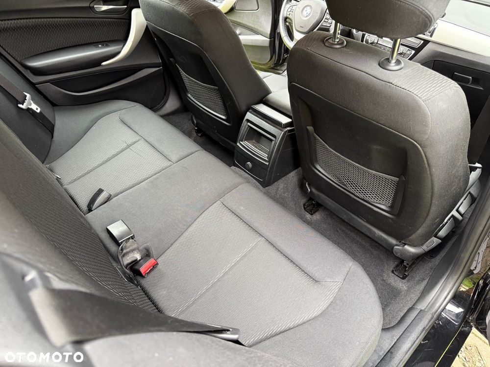 BMW Seria 1 116d EfficientDynamics - 32