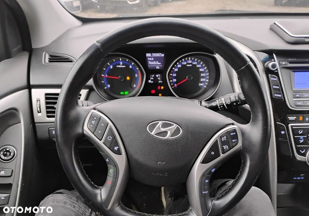Hyundai i30 - 12