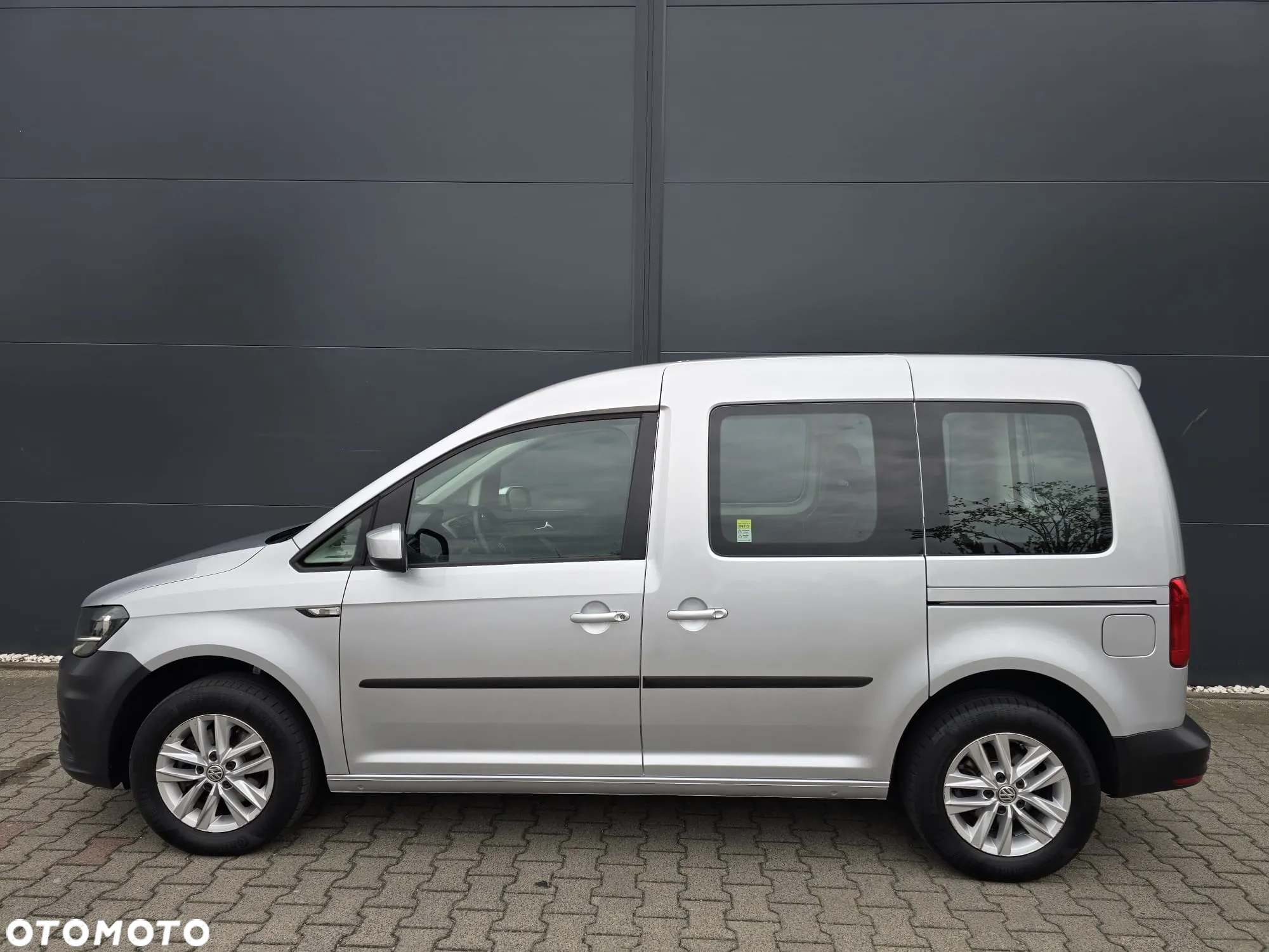Volkswagen Caddy 2.0 TDI Comfortline - 2