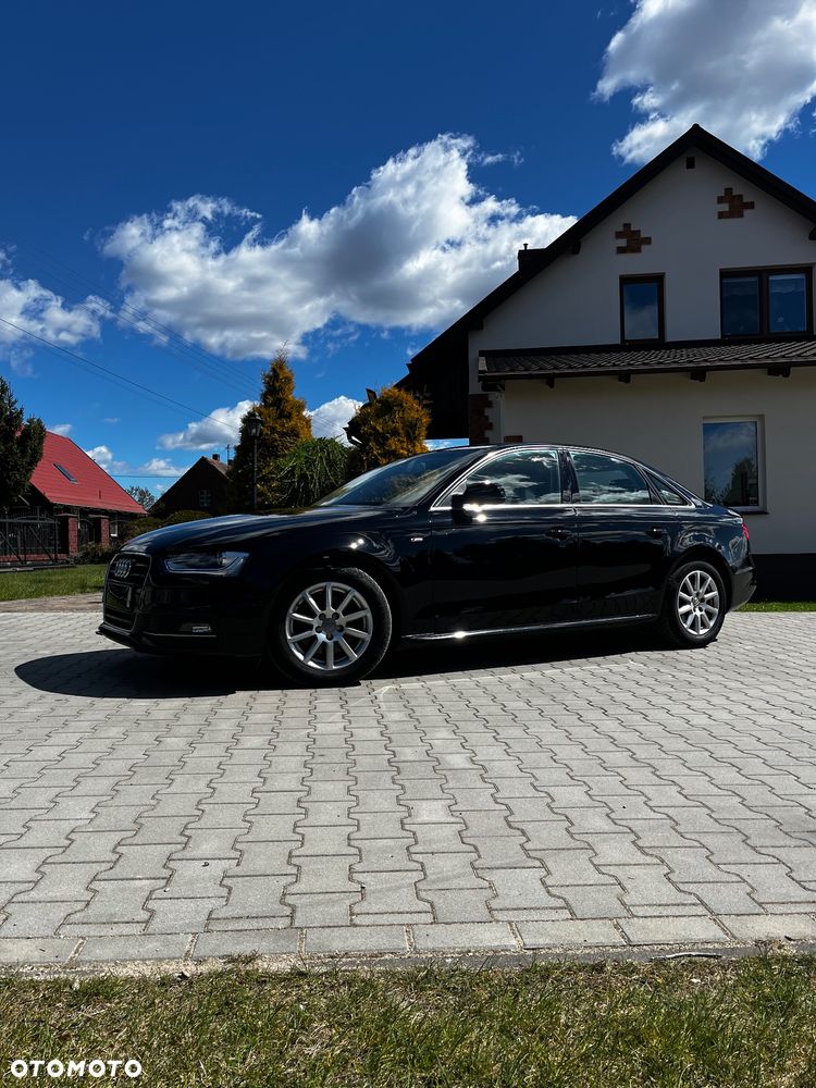 Audi A4 Limousine - 4