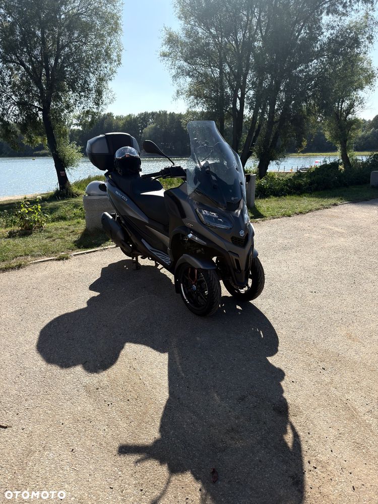 Piaggio MP-3 - 15