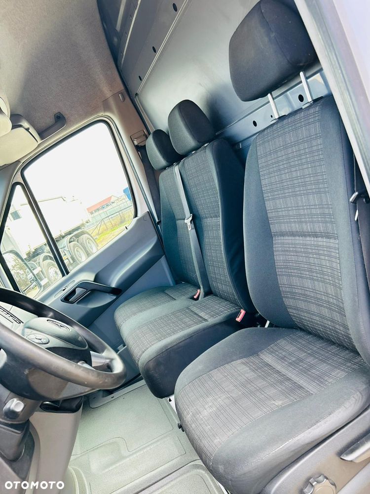 Mercedes-Benz Sprinter - 18